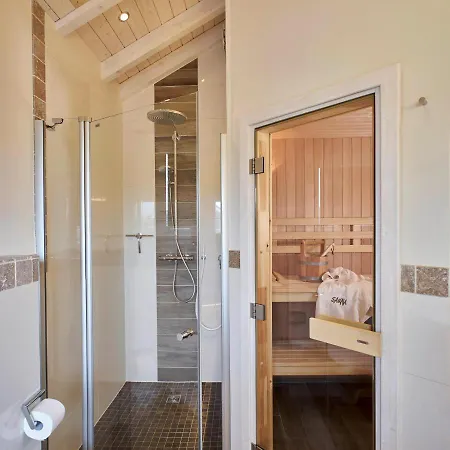 Luxuswellnesshaus Meeresglitzern * Bliesdorf